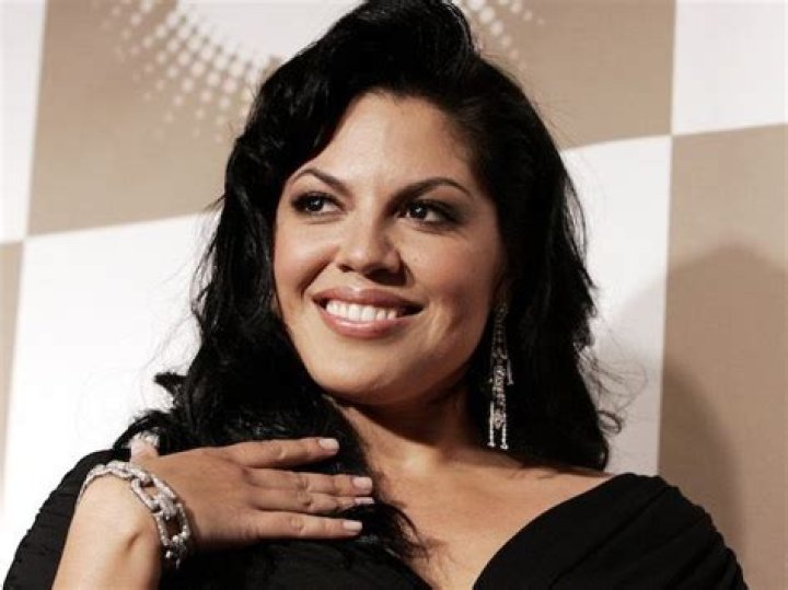 Watt Sofort Demokratie sara ramirez elf Theater tief