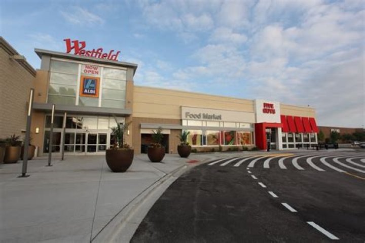 Westfield Chicago Ridge Mall Chicago Ridge, IL DDCA Architects