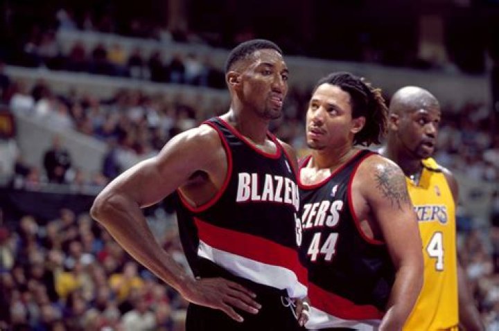 What does Scottie Pippen reveal about the Blazers in his new book