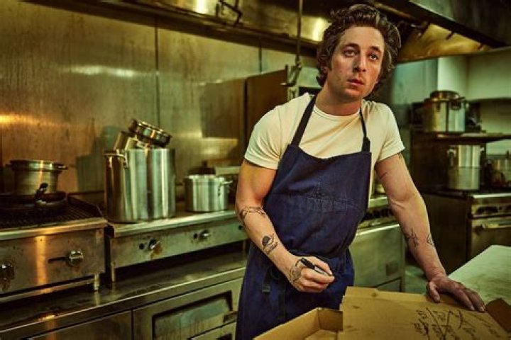 What is Jeremy Allen White's ethnicity? The actor's European heritage
