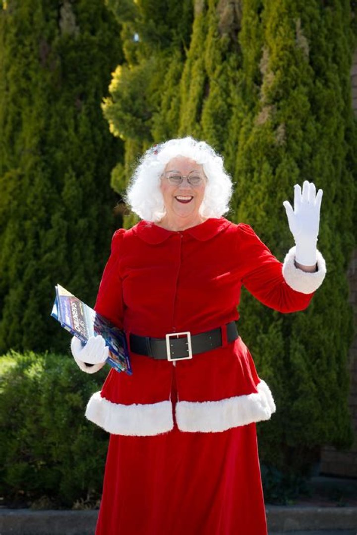 What is Mrs. Claus' First Name? Yes Santa Is Real