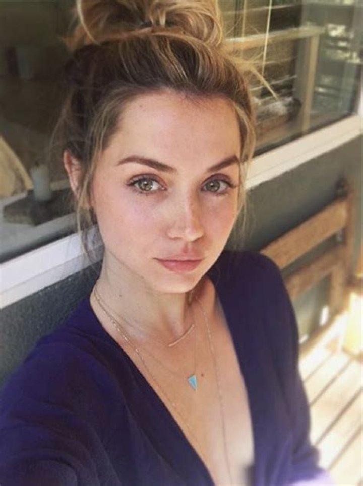What Plastic Surgery has Ana de Armas gotten? Body Measurements, Nose