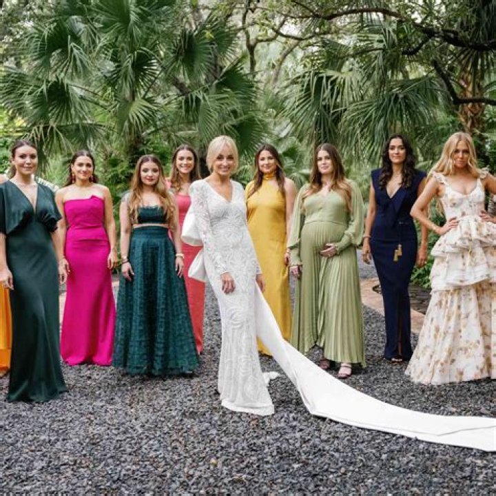 What To Wear To A Wedding, Dresses To Wear To A Wedding, How To Wear