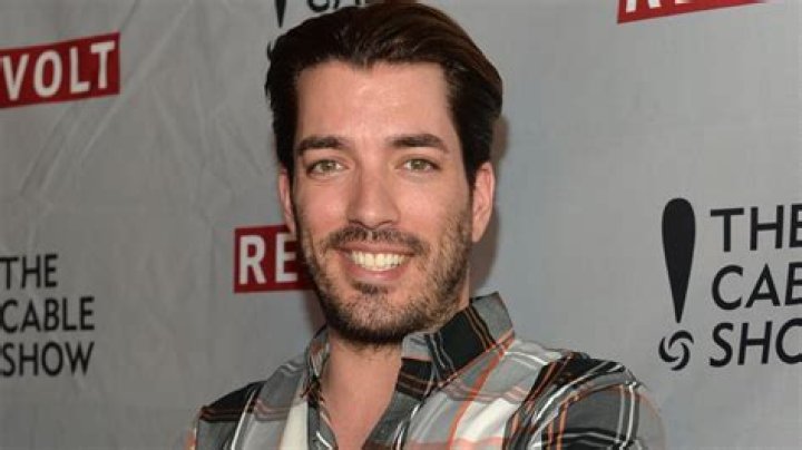 Where Does Jonathan Scott Live And How Big Is His House?