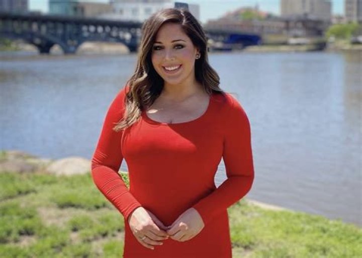 Whitney Martin, morning coanchor at Milwaukee's WDJT, heads to Rockford