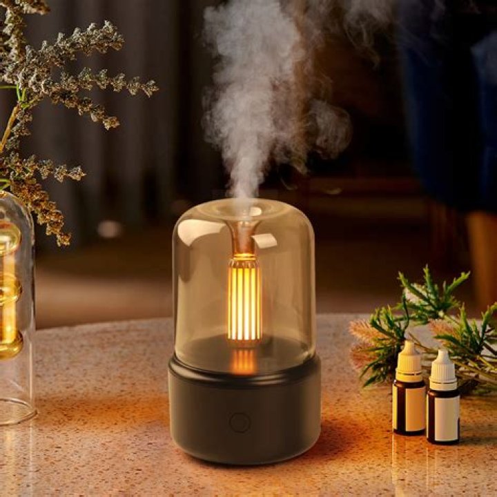 Who else loves aromatherapy diffuser jewellery?! This Harper & Willo