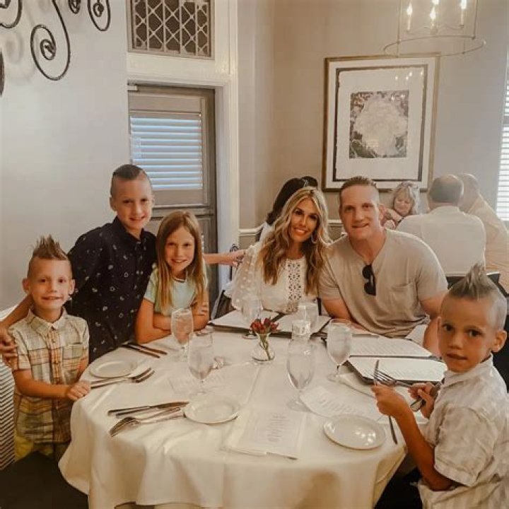 Who is Aj Hawk wife and Laura Quinn Hawk Net worth 2 million