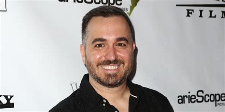 Who is Brian Quinn's Wife? His Relationships