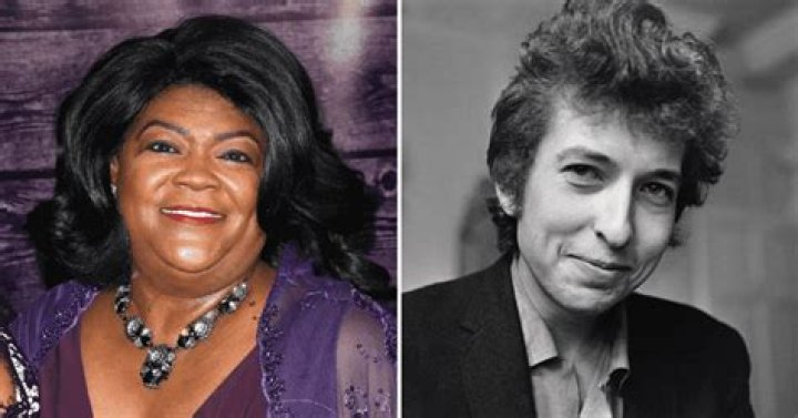 Who is Carolyn Dennis? Backup singer who Bob Dylan secretly married
