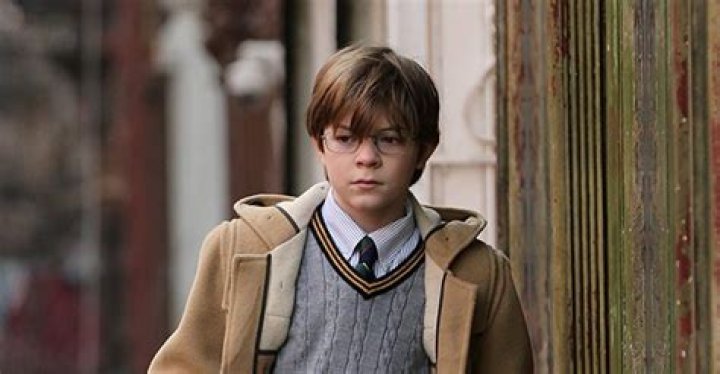 Who is child actor Oakes Fegley on 'Pete's Dragon'? Biography
