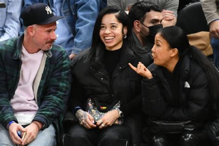 Who Is Ella Mai's Boyfriend? Dating Life Of The Singer OtakuKart