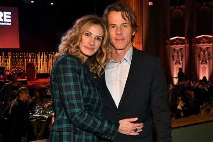 Who Is Julia Roberts Dating? Here&rsquo;s A Guide To Her Ex Boyfriends And