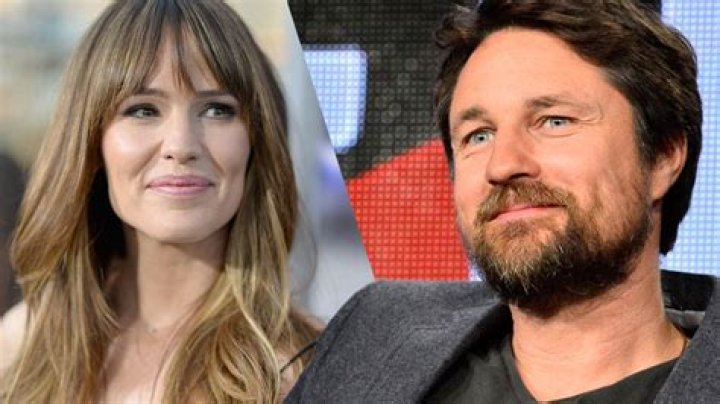 Who is Martin Henderson Girlfriend in 2021? Who is His Wife? Creeto