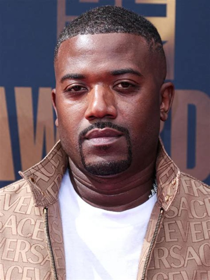 Who is Ray Epps and why is he absent from all of the January 6th