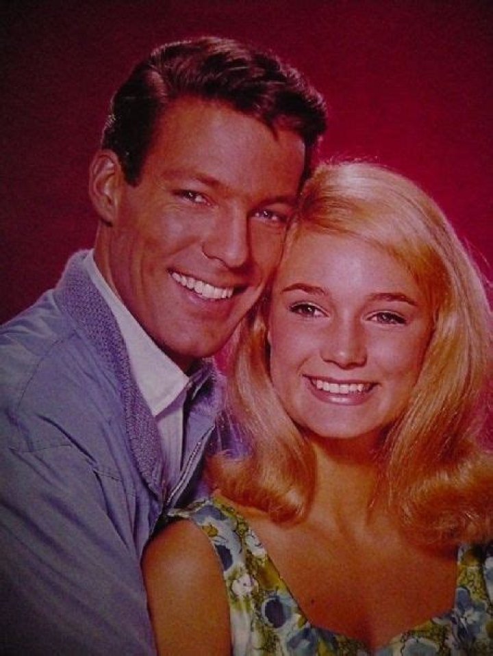 Who is Richard Chamberlain dating? Richard Chamberlain girlfriend, wife