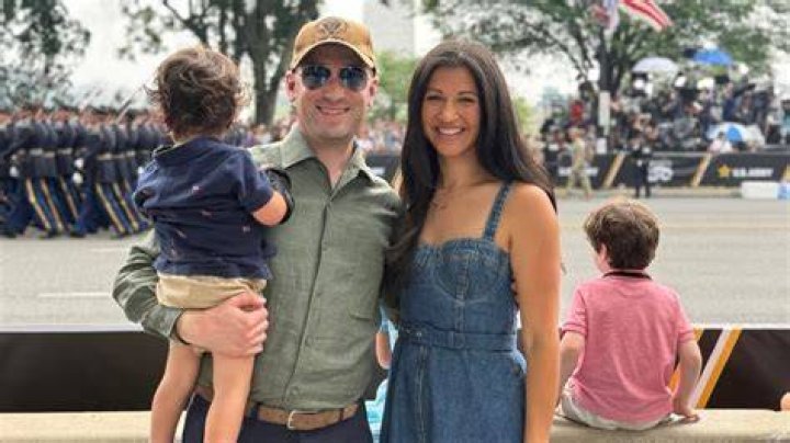 Who is Stephen New Girlfriend? Explore The Actor's Gay Dating Life!