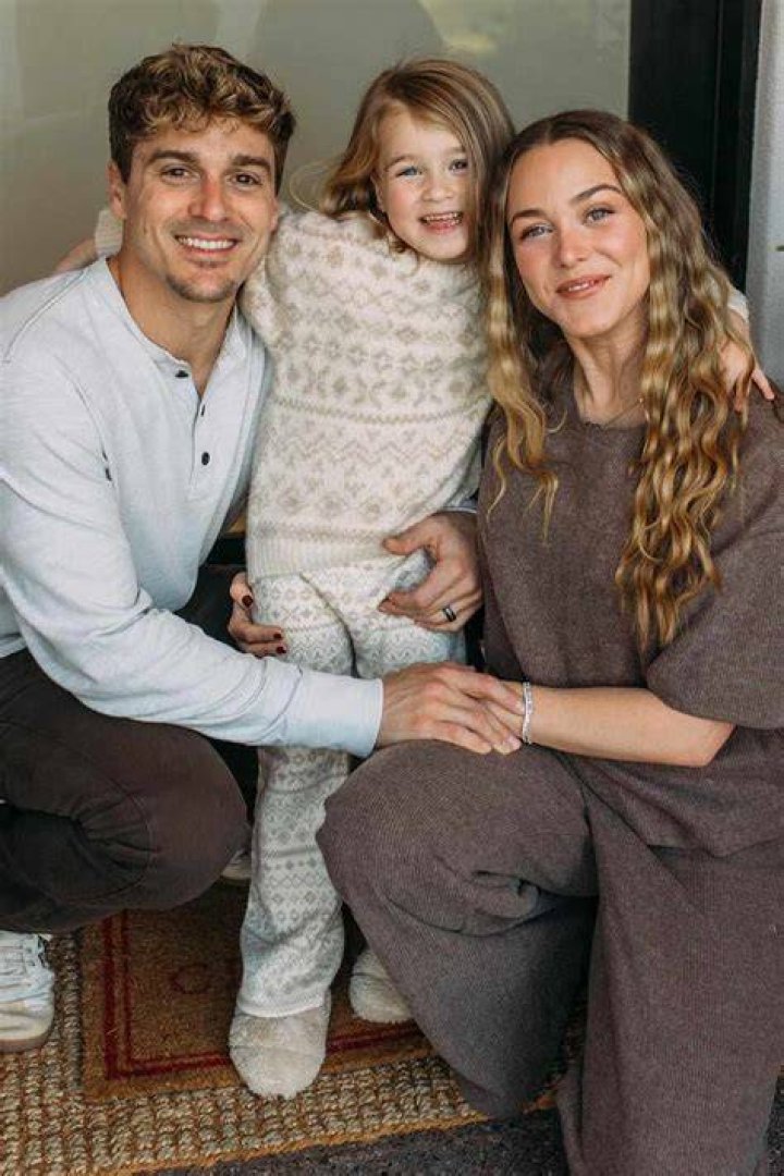 Who is Vicente Fernandez&rsquo;s son Alejandro Fernandez? The US Sun