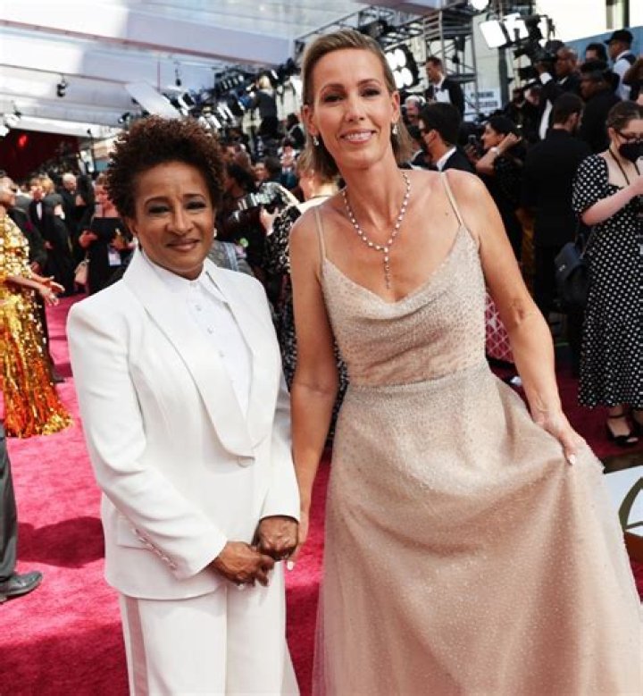 Who Is Wanda Sykes's Wife, Alex Sykes? Here's What We Know