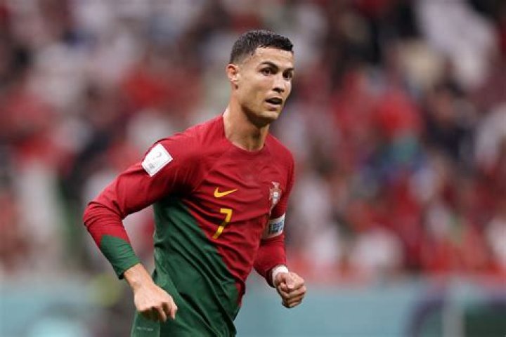 Why does Cristiano Ronaldo wear the No.7 shirt?