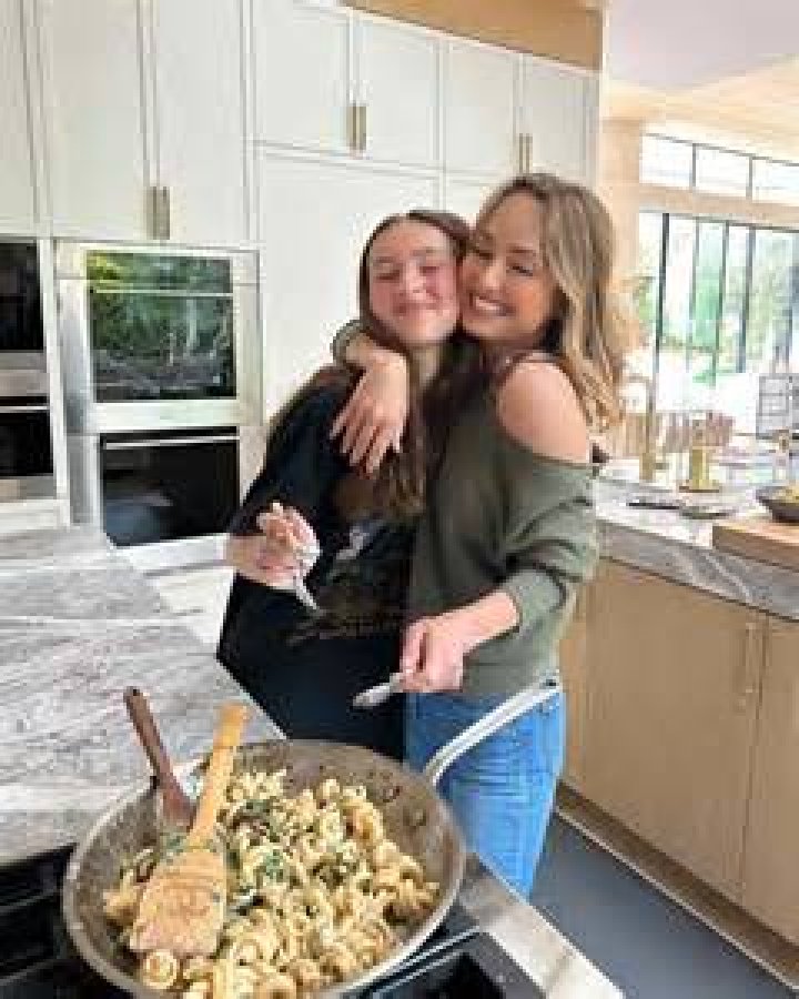Why Giada De Laurentiis and Bobby Flay Aren't Dating