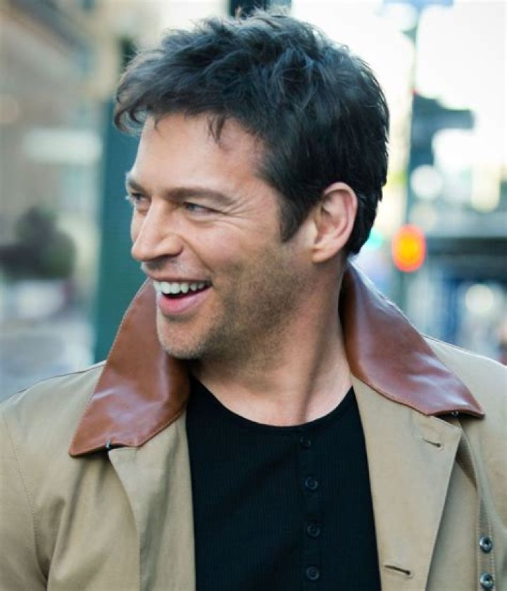 Why Harry Connick Jr. Sneaks Crocs into His CarryOn Cond&eacute; Nast Traveler