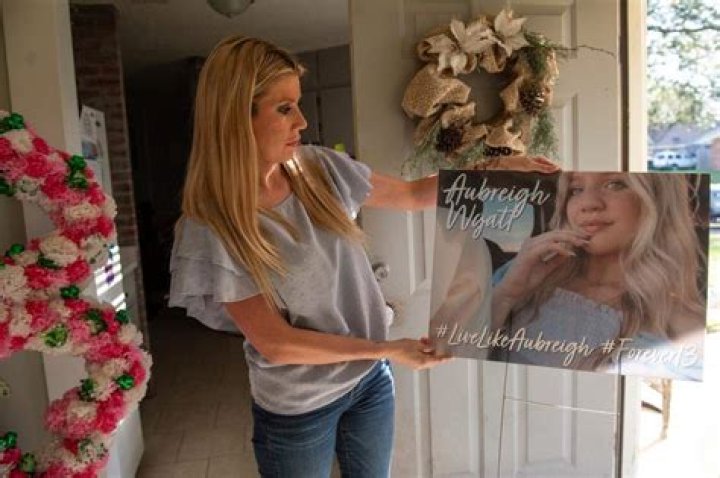 Why is Aubreigh wyatt mother being sued