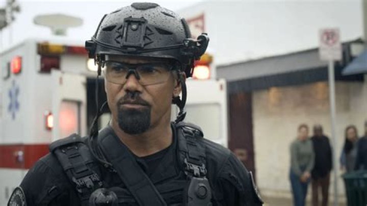 Why is Lina Esco not returning to S.W.A.T. Season 6?
