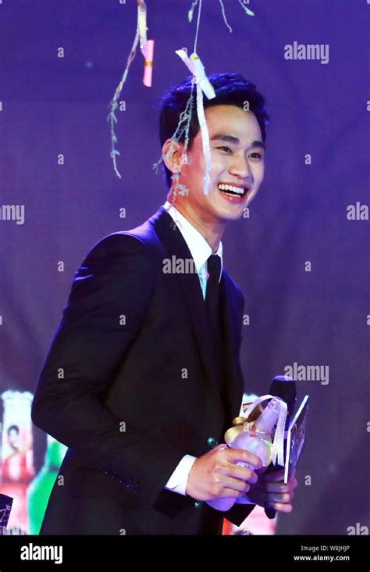 Why Kim Soo Hyun ALSO Reportedly Refused &ldquo;Crash Landing on You&rdquo; Writer