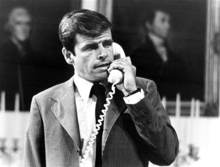 William Devane Biography, Height & Life Story Super Stars Bio
