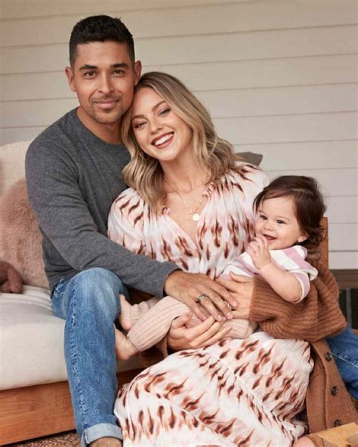 Wilmer Valderrama Fiance Amanda Pacheco's Engagement Ring Details