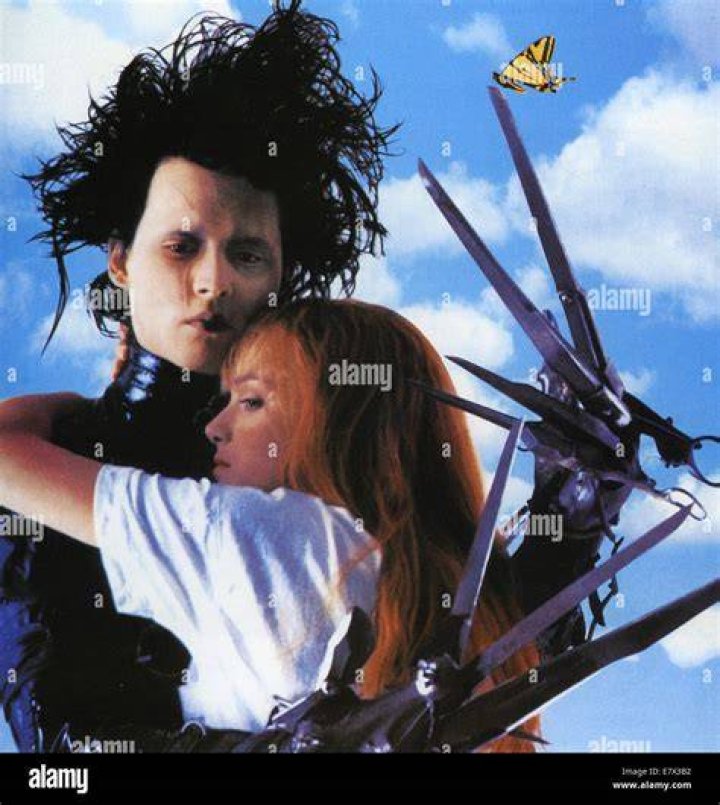 Winona Ryder in Edward Scissorhands (1990) Space Ghost, Winona Ryder