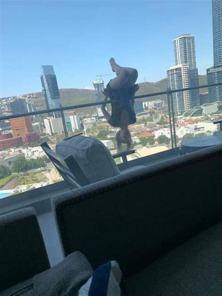 Woman falls off balcony, breaks 110 bones in 'extreme yoga' pose