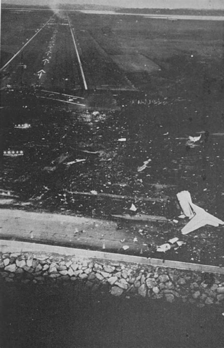 Wreckage of Delta Air Lines flight 191 after crash landing due to