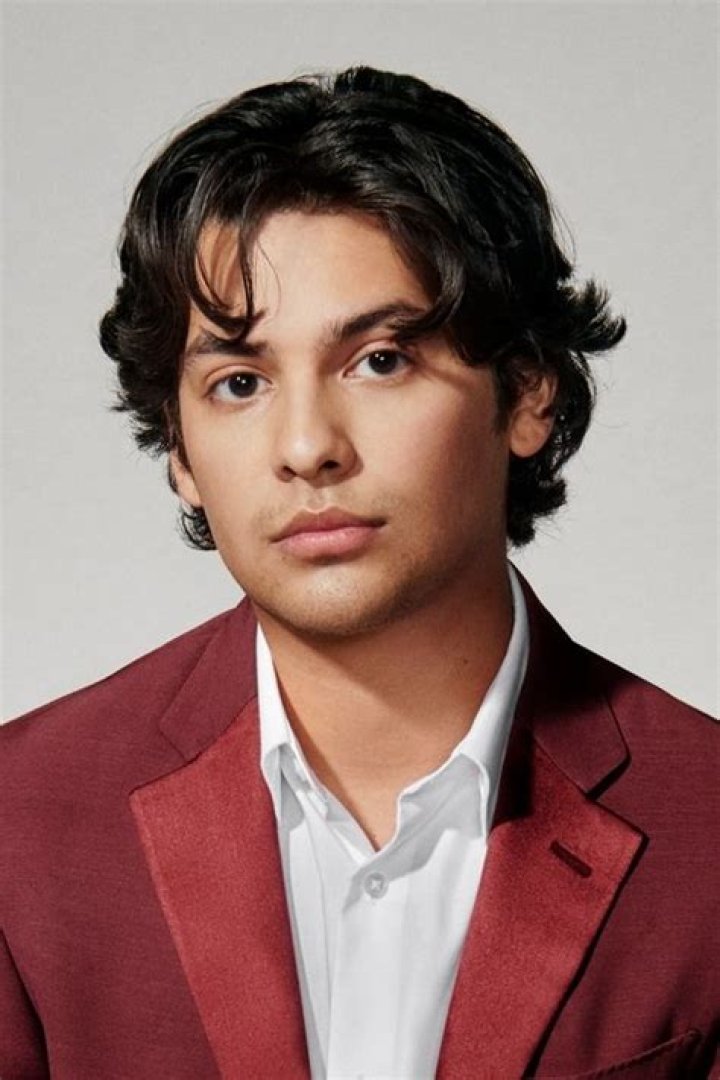 Xolo Maridue&ntilde;a, Jacob Bertrand, Miguel Diaz, Cobra Kai Dojo, Karate Kid