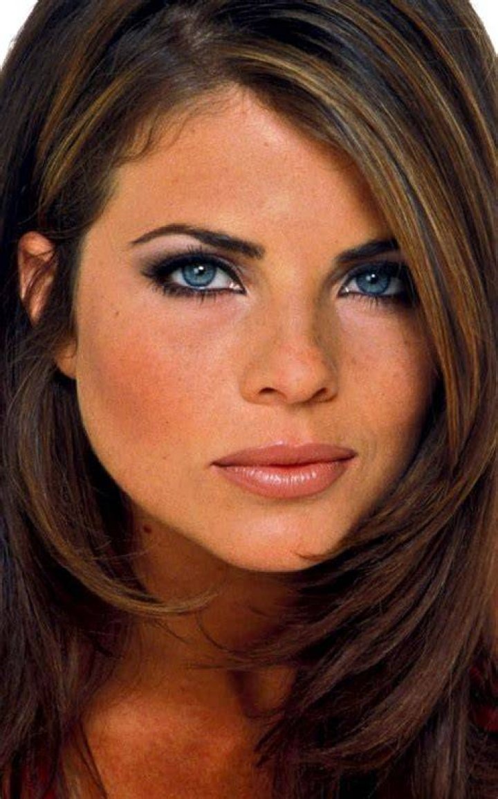 Yasmine Bleeth Beautiful girl face, Beautiful face, Beautiful eyes