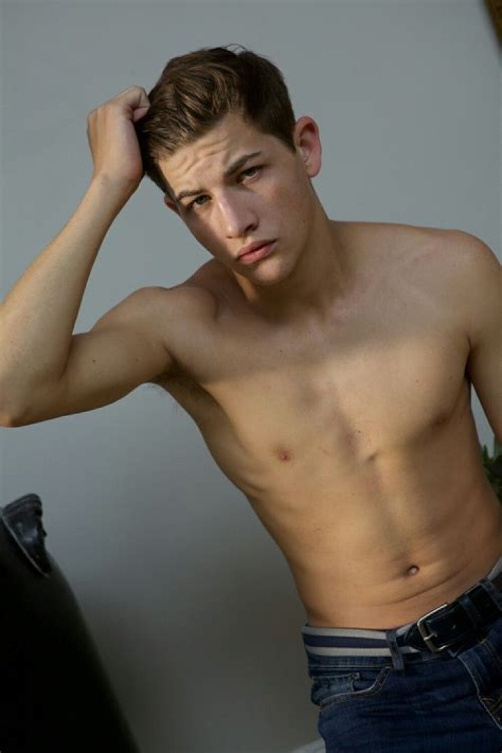 Young 21yo actor Tye Sheridan knows the struggle r/tressless