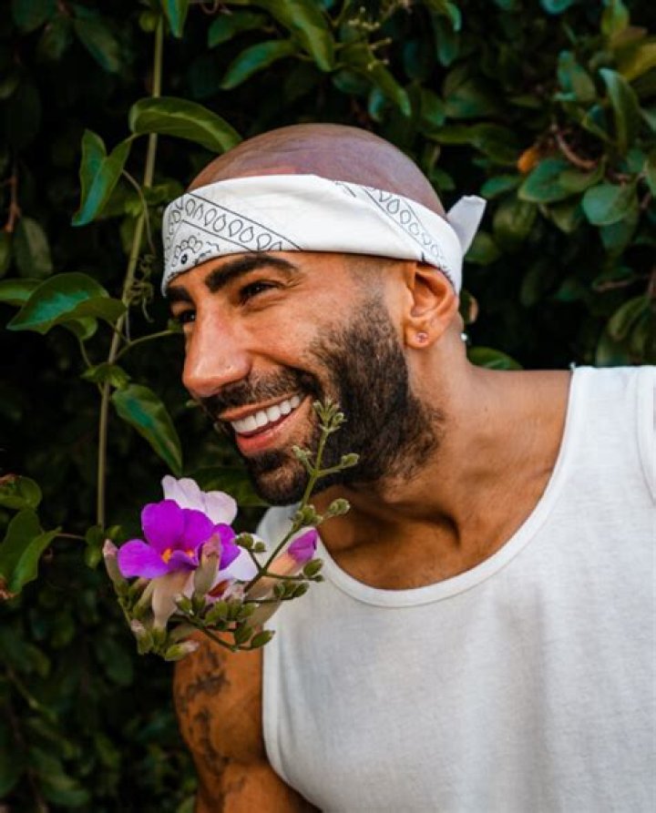 Yousef Erakat (sales page) FitByFousey
