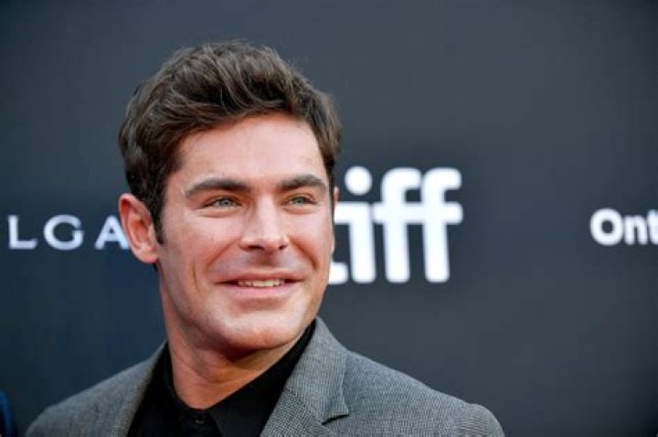 Zac Efron se viraliza en redes por lucir un &iquest;nuevo rostro? nuevolaredo.tv