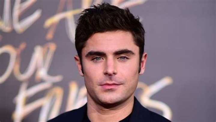 Zac Efron, Vanessa Valladares Are &lsquo;Smitten&rsquo; With Each Other