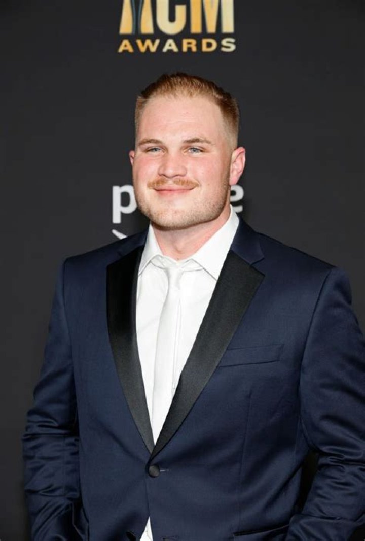 Zach Bryan Cma Awards 2024 Lonna Fredelia